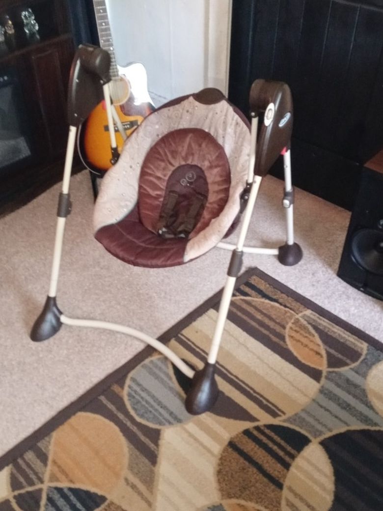 GRACO Infant Swing