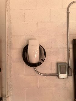 Tesla wall connector Charger level 2 EV outlet nema 1450r