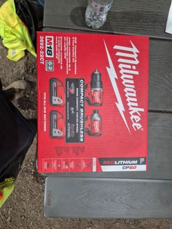 Milwaukee brushless drill and impacts with batteries