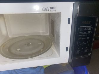 1000 watt Microwave Hamilton Beach