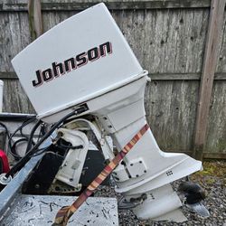  Johnson 2 stroke 3 cylinder Outboard Motor