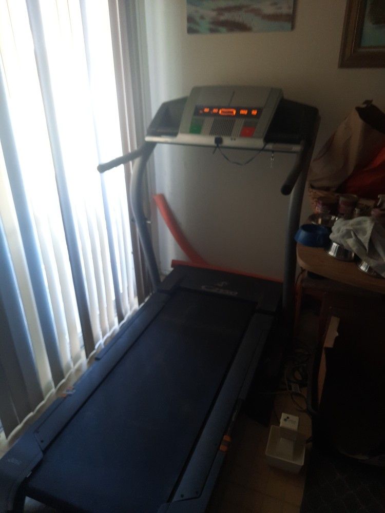 Treadmill NordicTrack Model C2150