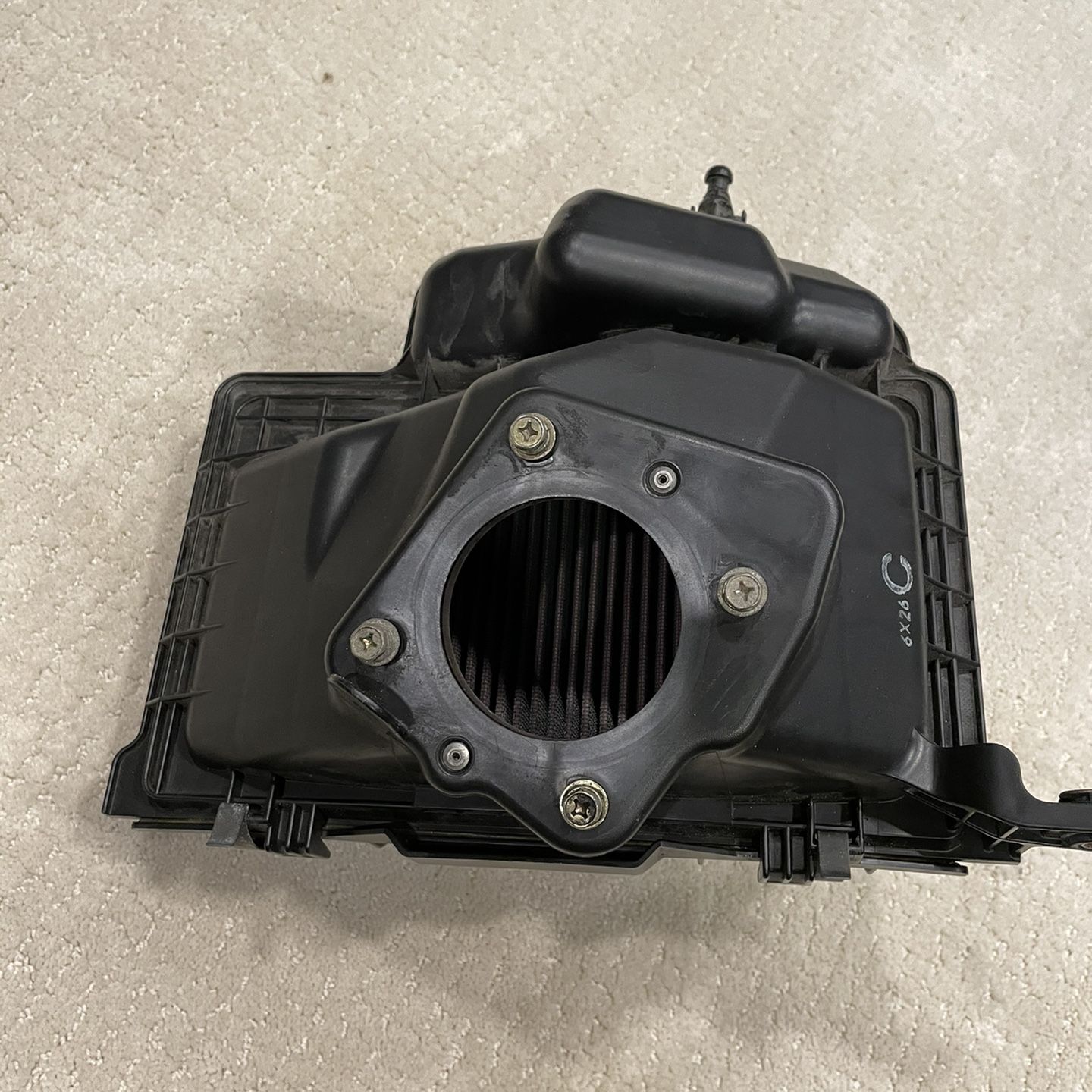 OEM ‘07 Infiniti M35, Air Filter Housing