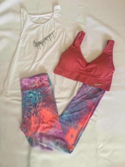 New women’s 3 piece set size S/M/L