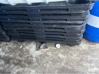 Plastic pallets