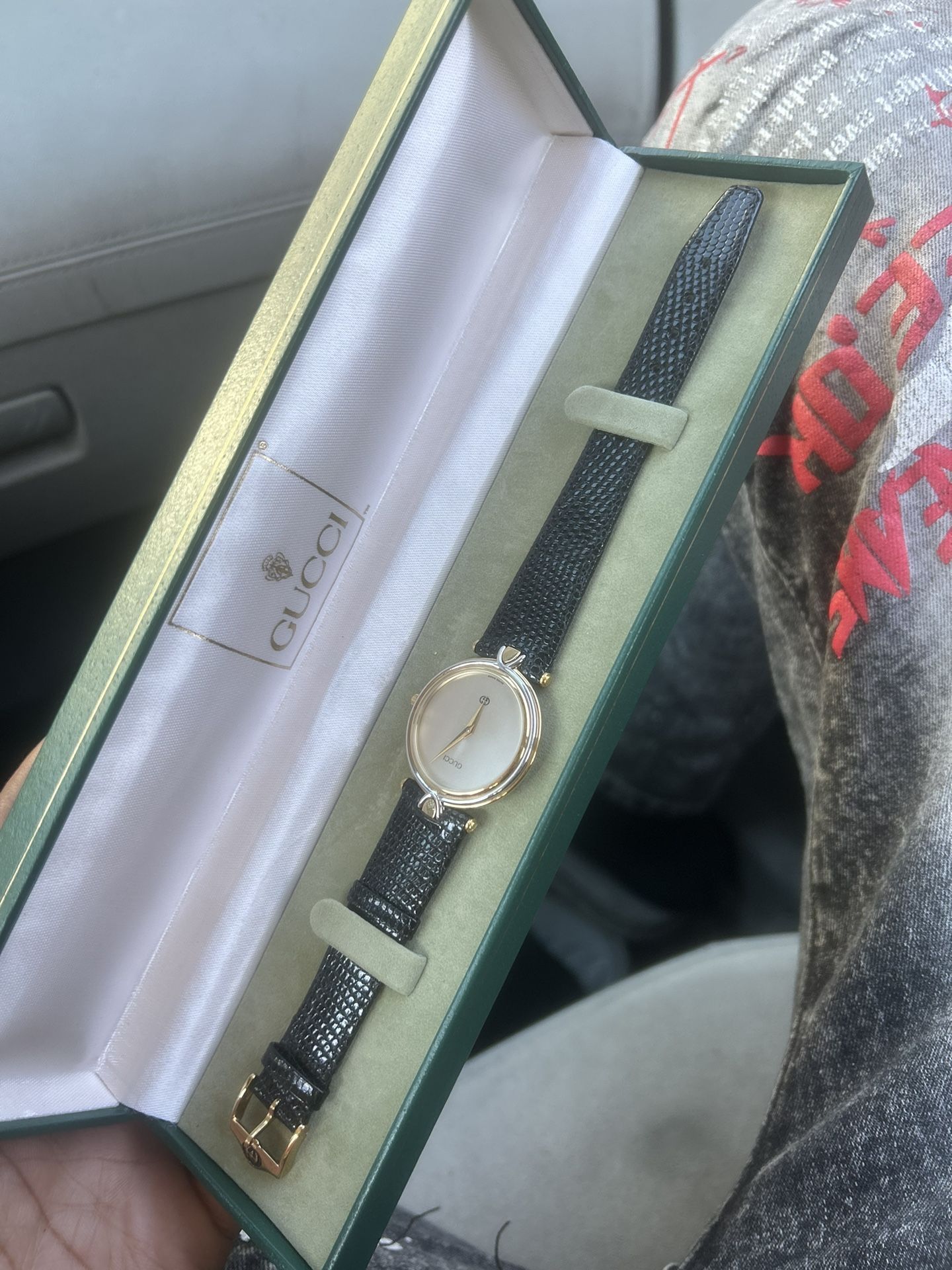 Women Gucci Watch 