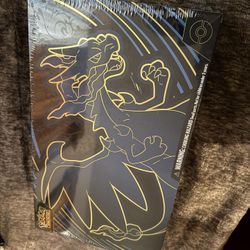 Pokémon - Trading Card Game: Mega Charizard X ex Ultra-Premium Collection