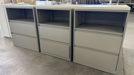 Steelcase 2 Drawer Lateral With Top Storage