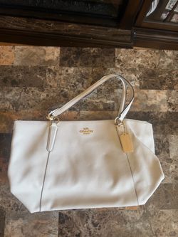 Coach Ava Tote in Cream Crossgrain Leather - Pre-Owned Like New