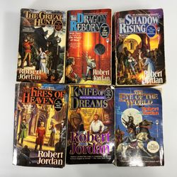Robert Jordan Mixed Lot 4 Wheel of Time & The Eye of the World Paperback Books