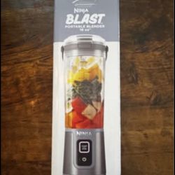 Brand New In Box Ninja Blast Portable Blender 18 oz