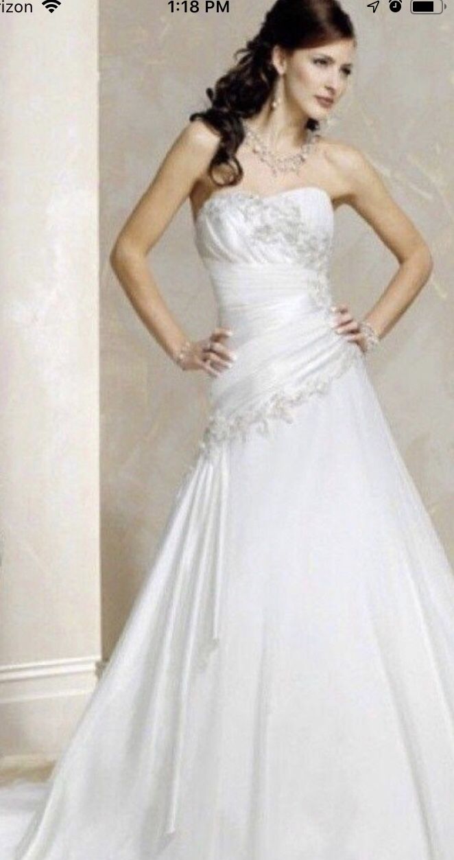 Maggie Sottero A-line Wedding Gown, size 6