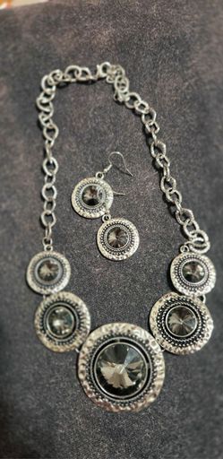 Silver Tone Statement Necklace and Earring Set