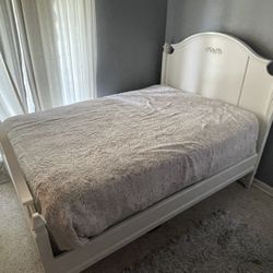 Pottery Barn Kids Bedroom Set 2005 Full Sz Bed, Dresser, 2 Nightstands, 2 Lamps