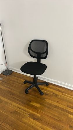 Black Mesh Office Chair with Wheels