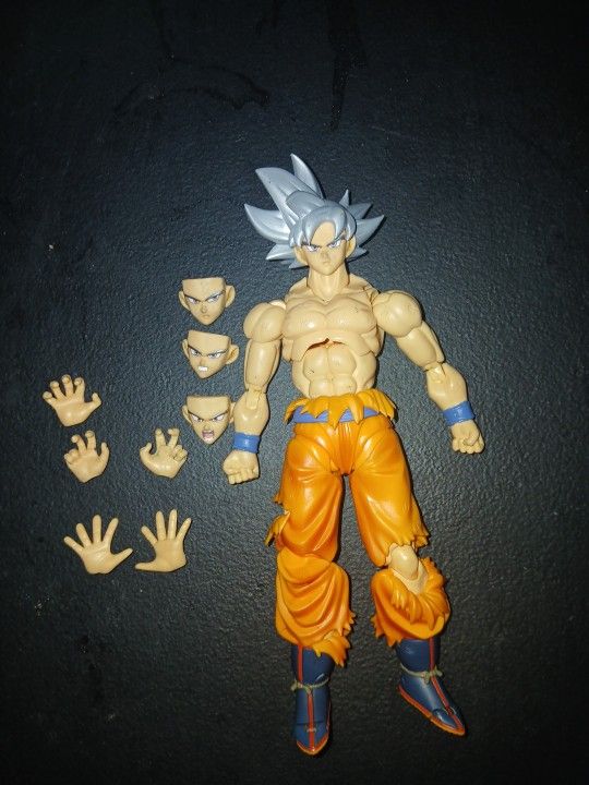 Sh Figuarts MUI Goku