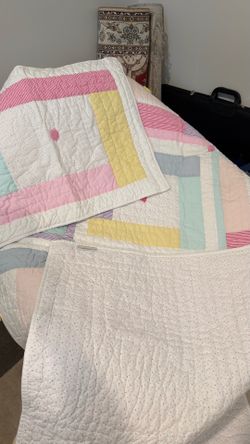 Kids Pottery Barn twin quilts/shams