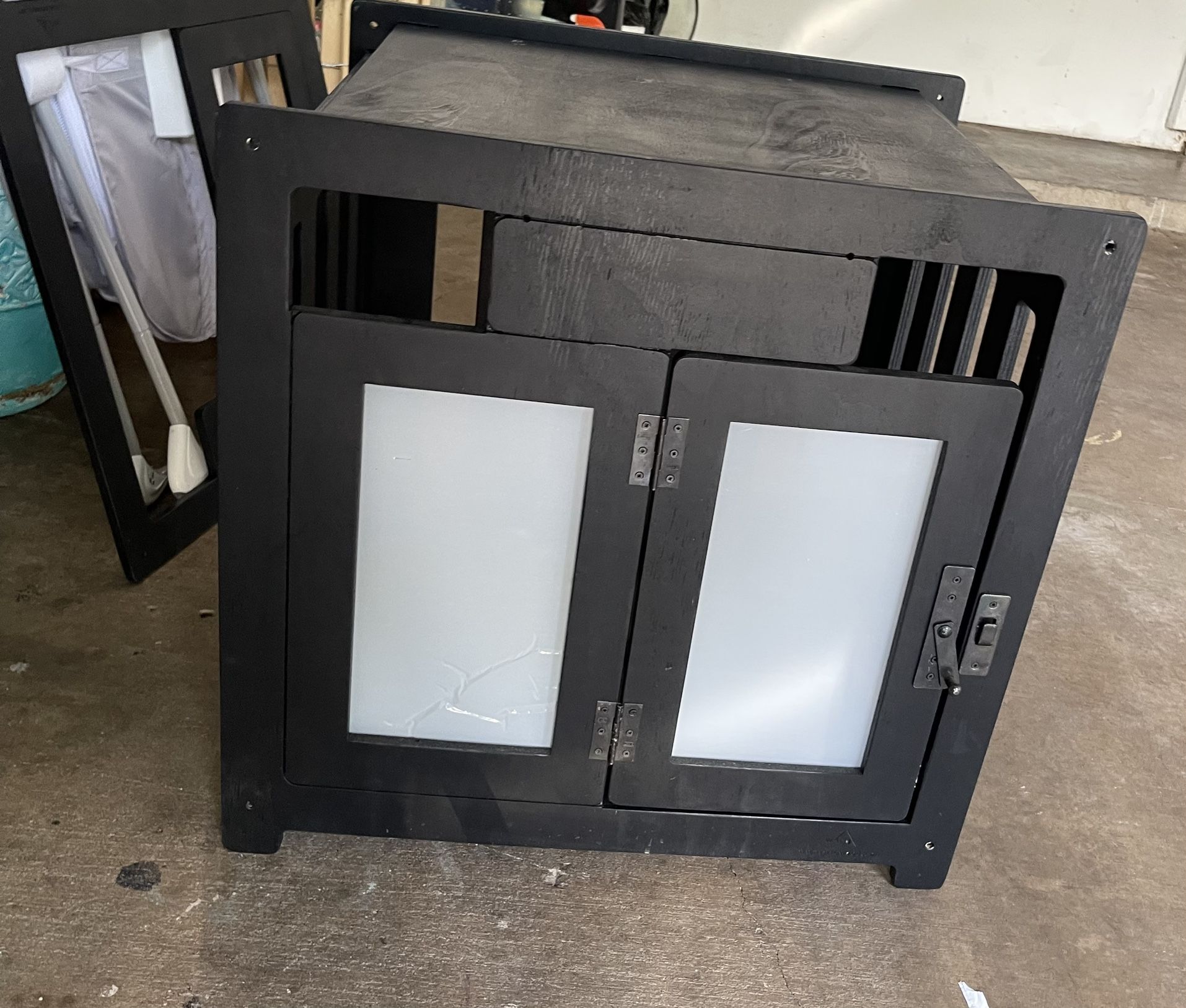 DOG WOOD CRATE