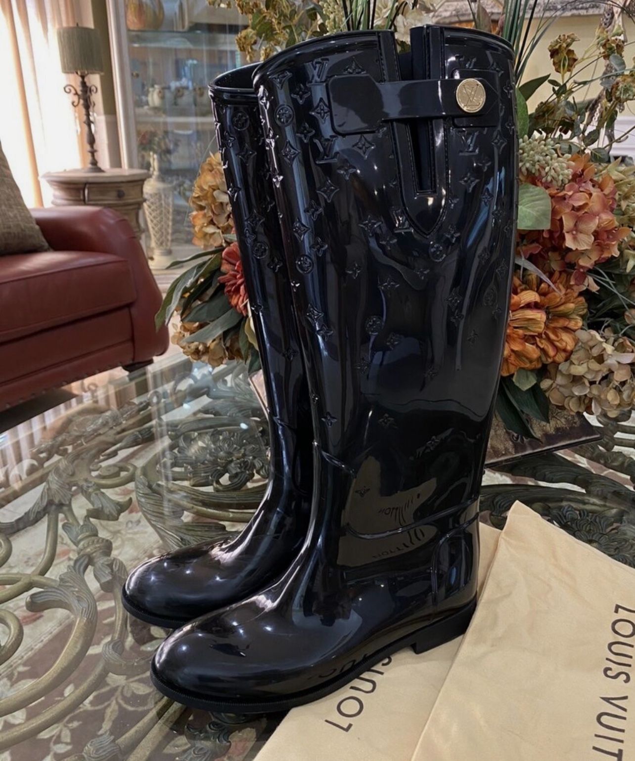 Rain Boots Size 8