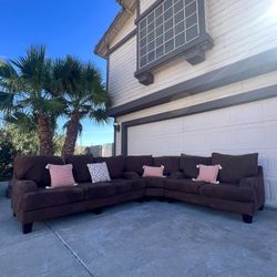 Beautiful Dark Brown Sectional Couch 