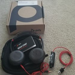 New: Poly Blackwire 5220 Headset