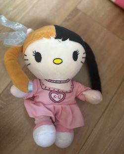 Hello Kitty, Melanie Martinez
