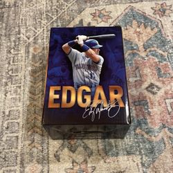 Edgar Martinez Replica Statue