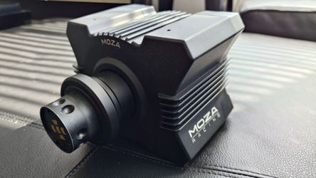 Moza R5 bundle with SRP Lite2 Pedal Set
