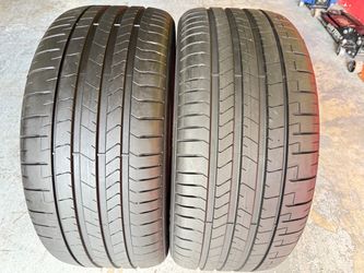 Two Tires 275/35/22 Pirelli P Zero PZ4 with 90-99% Left like new pair BMW X5 X6 mint