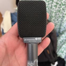SENNHEISER E609 