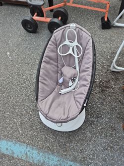 4Moms vibrating seat