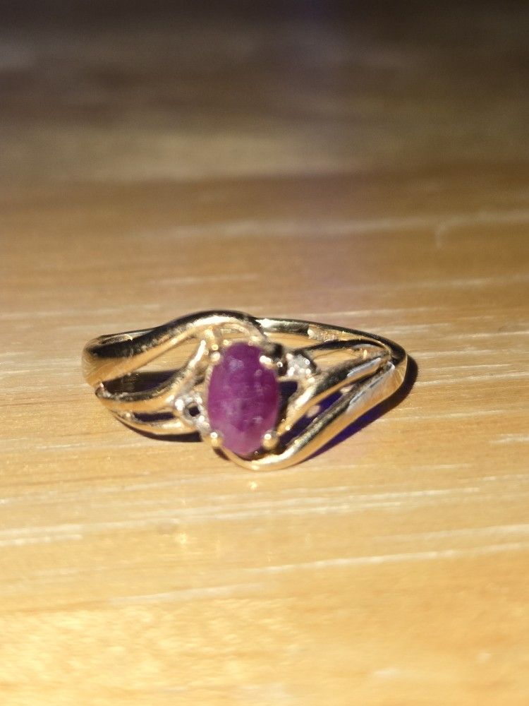 10k Ruby And Gold Ring