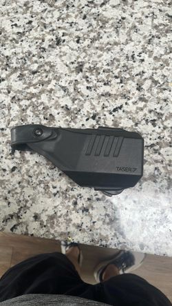 Taser 7 holster w/molle mount