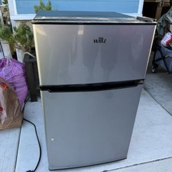 Willz Refrigerator 