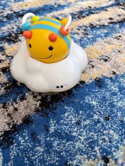 Skip Hop Baby Follow-Me Bee