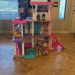Barbie House (Collector item & Barbies Included)