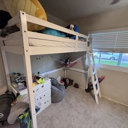 TWIN SIZE LOFT BED