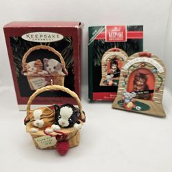 2 Hallmark Keepsake ornament Christmas photo frame special cat kitty friends pet 

1996 - 2 cats in basket, close-knit friends 
1992 - cat picture pho
