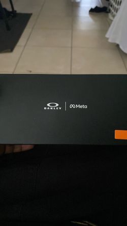 Oakley meta glasses (Brand New)