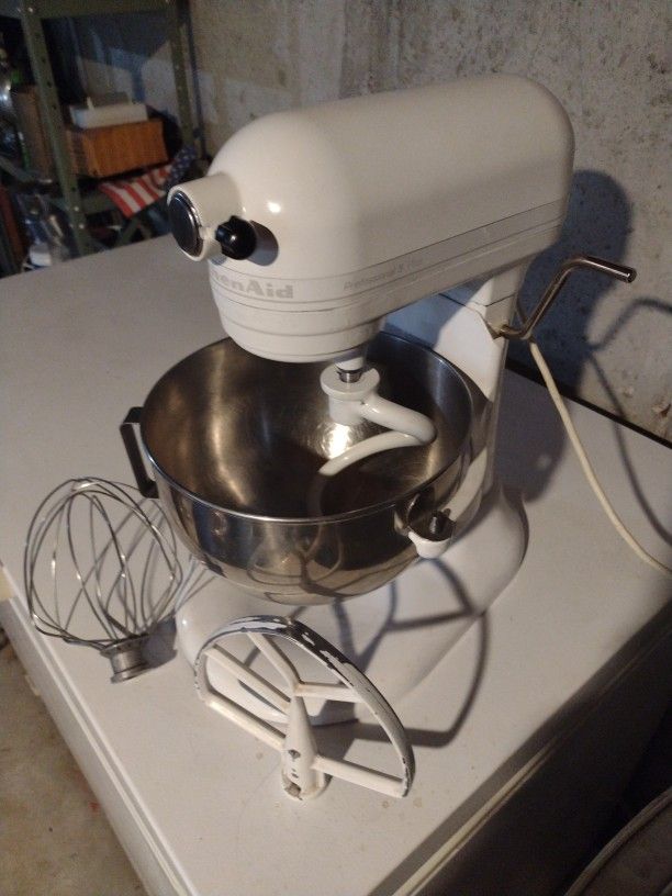 Discounted KitchenAid 6 Quart Stand Mixer