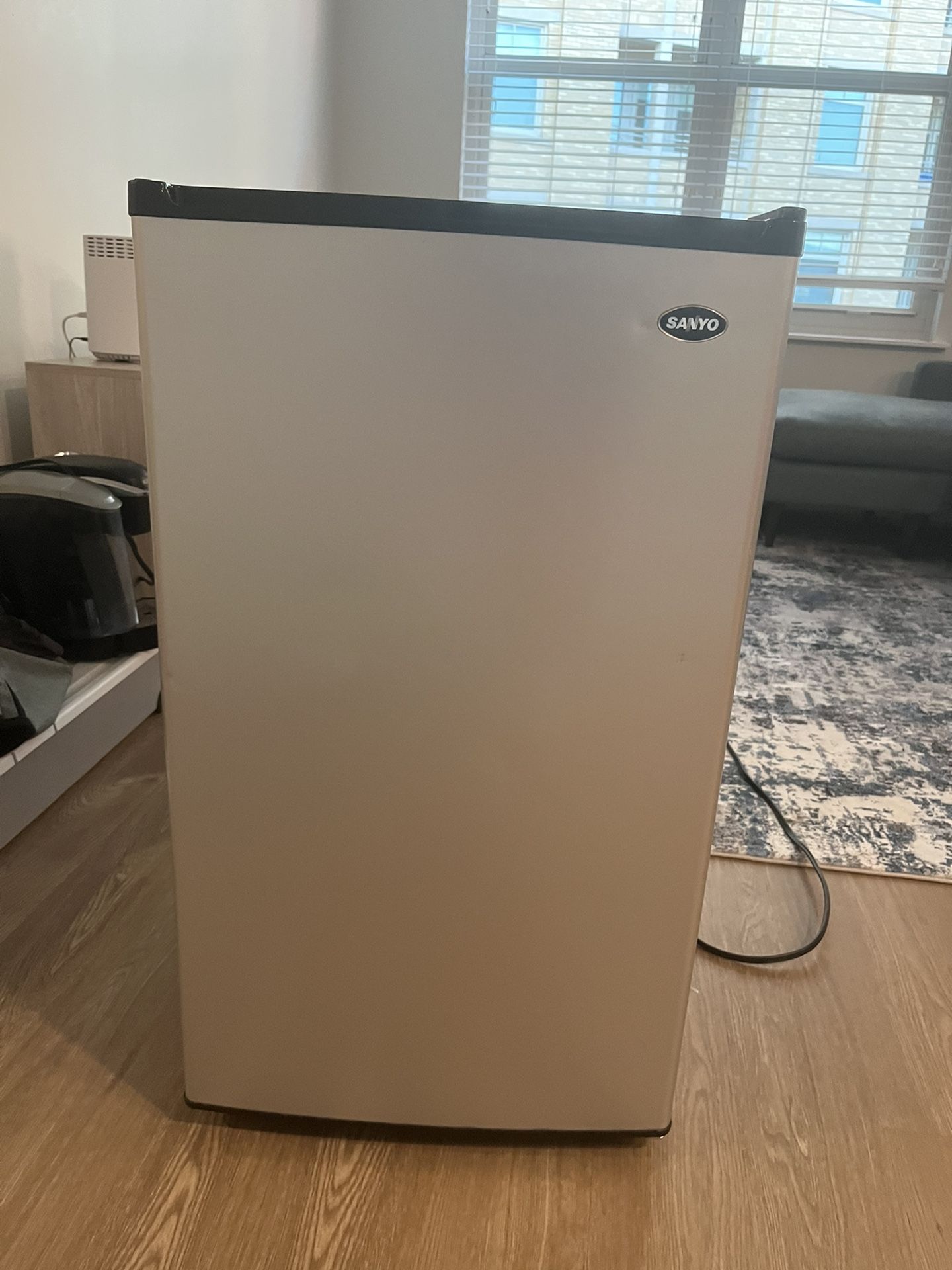 Sanyo Mini Fridge