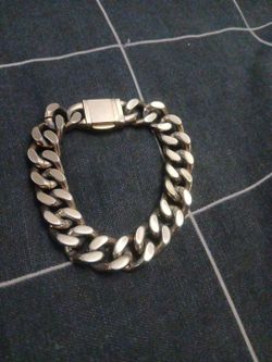 Bracelet