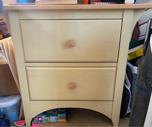 End table yellow with light wood top