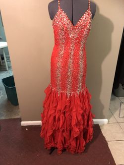 Red Prom dress