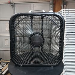 Lasko 20" Box Fan - 3 Speeds - Black (Works Great)
