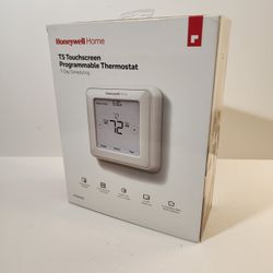 Honeywell Home T5 7-Day Programmable Thermostat w/ Touchscreen Display RTH8560D