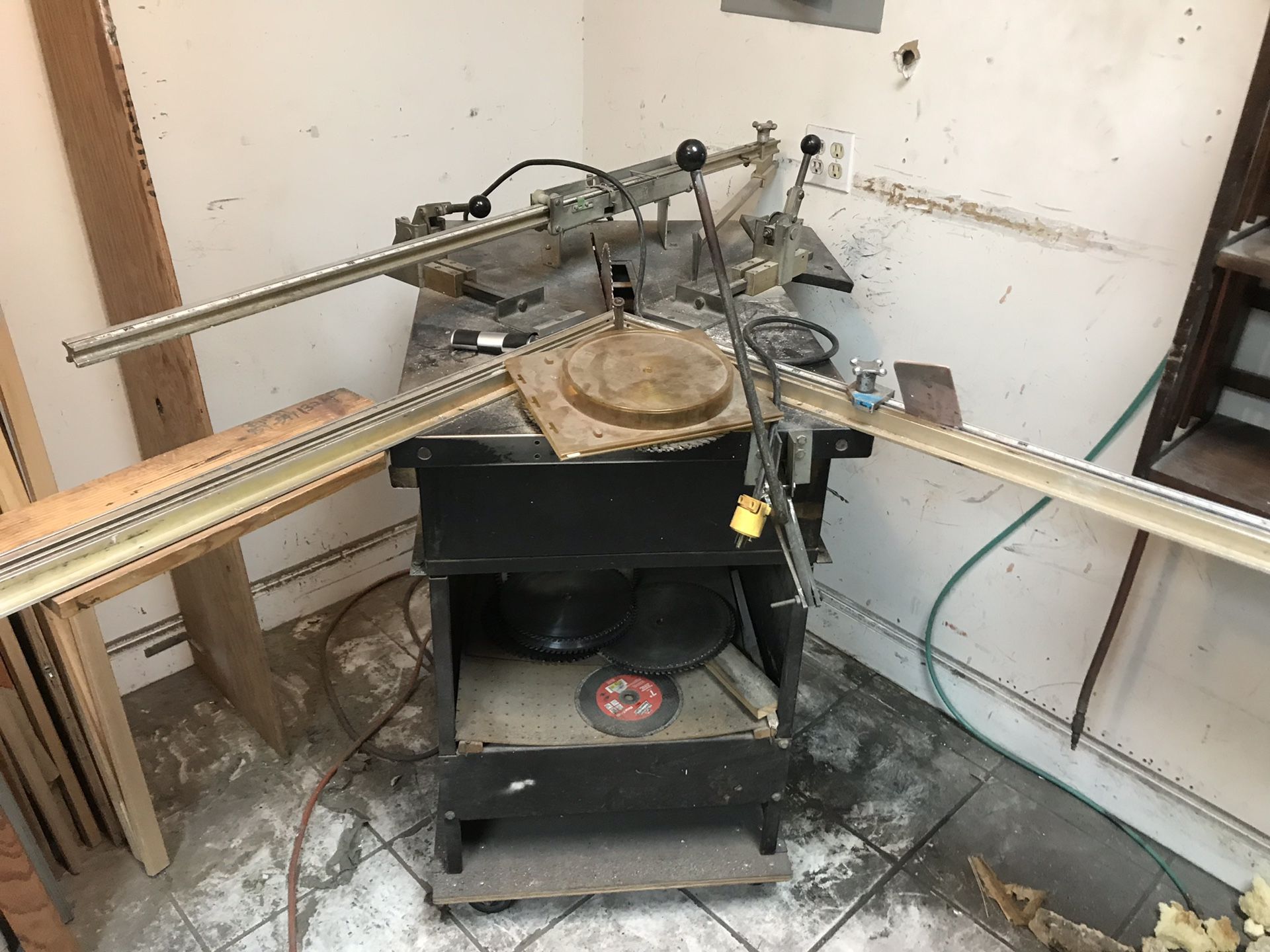 Picture Frame machine for Sale in Deerfield Beach, FL OfferUp