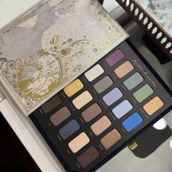 Story Book Cinderella Eyeshadow Pallet 
