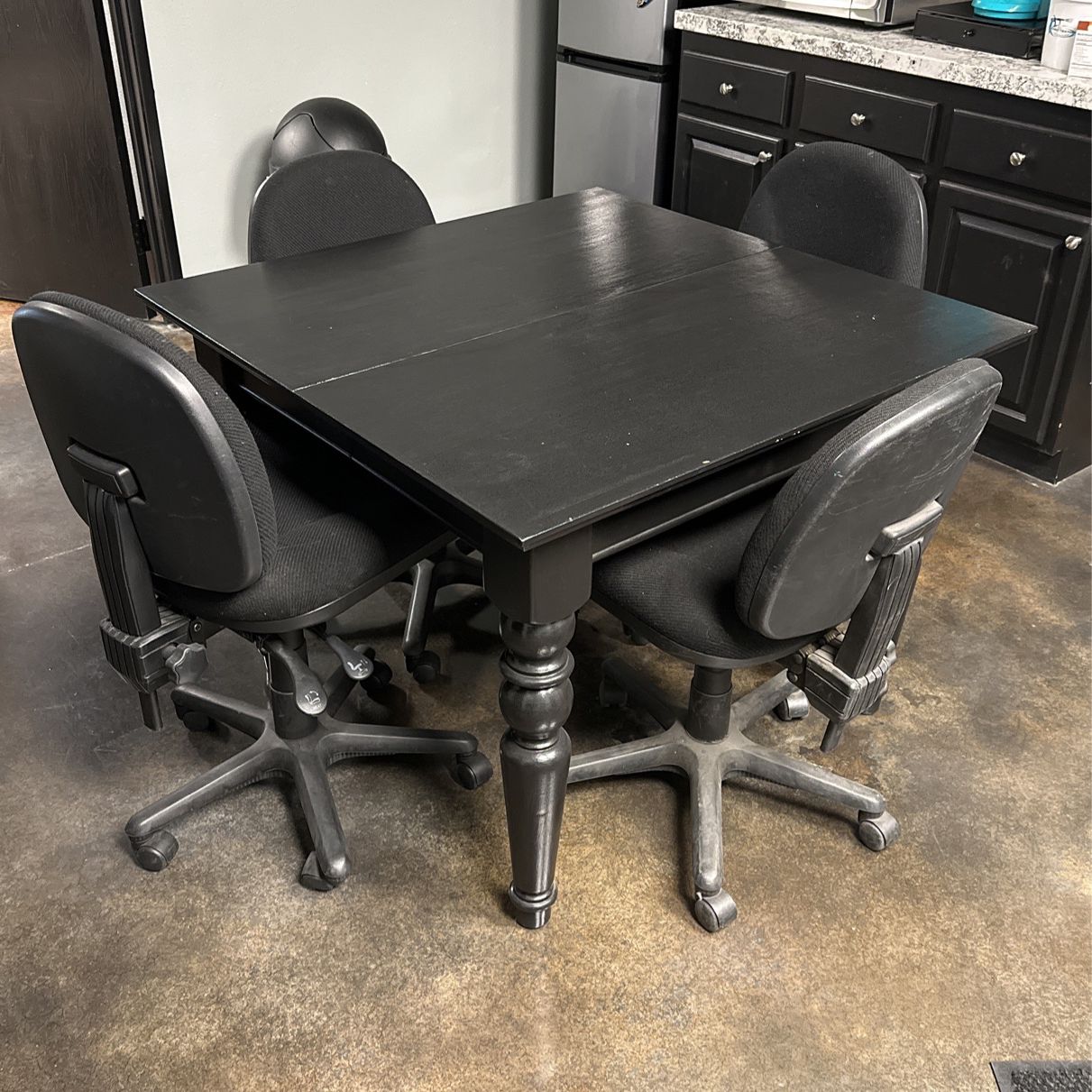 Dinning Table, Break Room Table, With Rolling Chairs