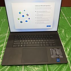 Dell Precision 5760 Laptop Computer